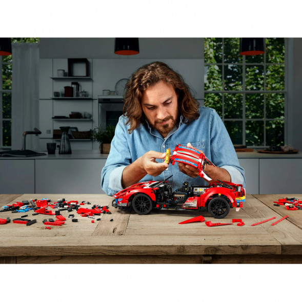 Конструктор LEGO Technic 42125 Ferrari 488 GTE &amp;quot;AF Corse #51&amp;quot; в Курске