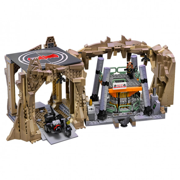 Конструктор LEGO Коллекционные наборы 76052 Логово Бэтмена в Курске