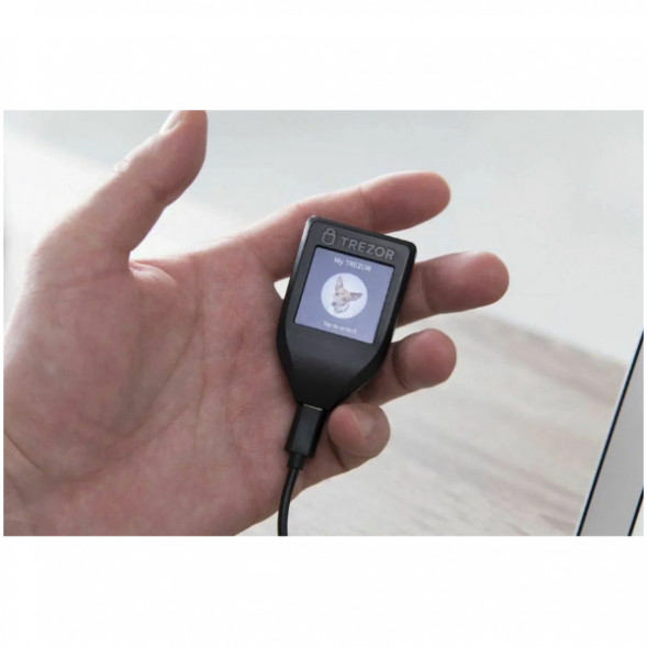 Аппаратный криптокошелек Trezor Model T в Курске