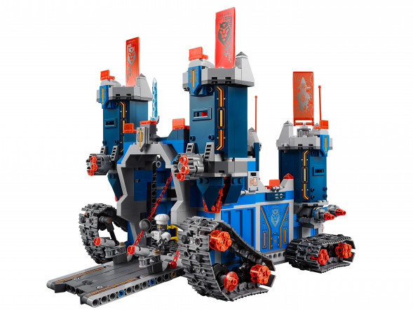 Конструктор LEGO Nexo Knights 70317 Фортрекс - мобильная крепость в Курске