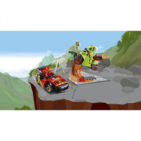 Конструктор LEGO Juniors 10722 Схватка со змеями в Курске