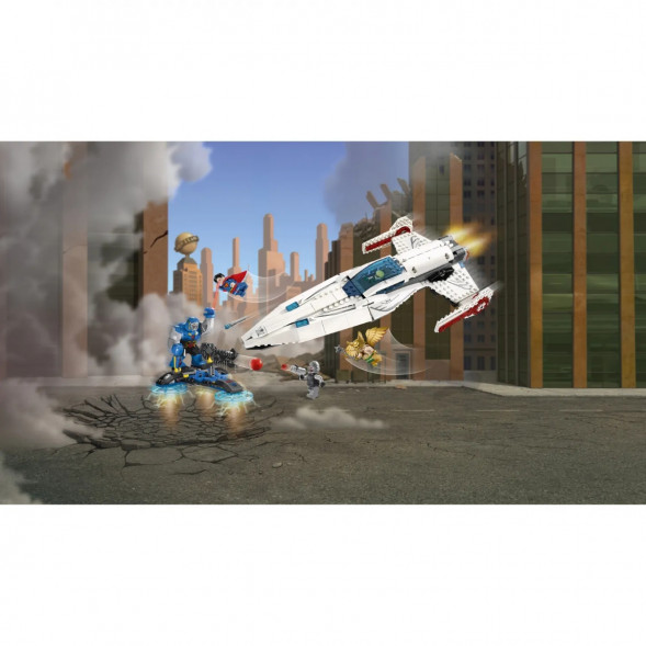 Конструктор LEGO Super Heroes 76028 Вторжение Дарксайда в Курске