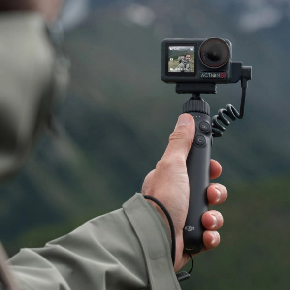 Многофункциональная зарядная ручка DJI Osmo Action в Курске