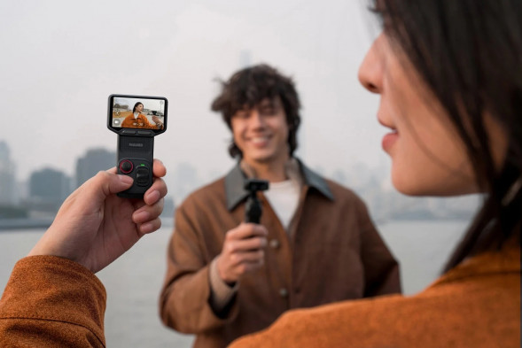 Экшн-камера Insta360 Luna Ultra Standard Combo, Cosmic Black в Курске