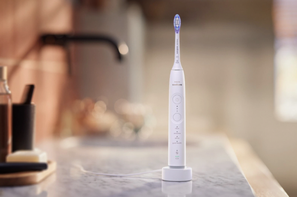 Электрическая зубная щетка Philips Sonicare Series 7100 HX7420/01 (белая) в Курске